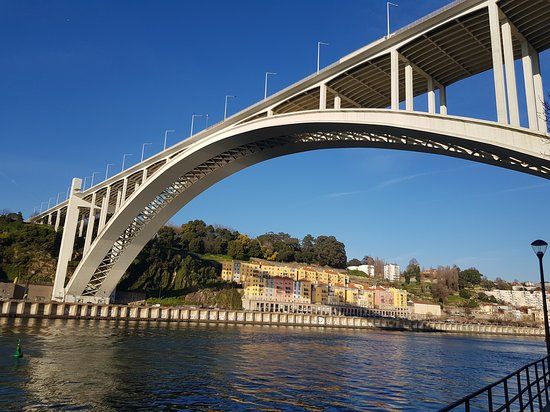 Pont Arrábida